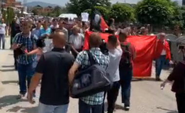 Protesta në Tetovë, qytetarët marshojnë drejt selisë së BDI-së (Video)