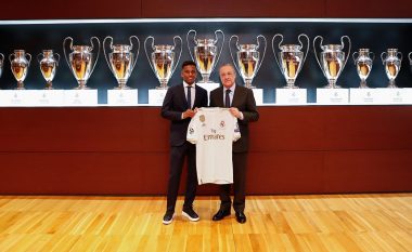 Real Madridi e prezanton zyrtarisht Rodrygo Goesin
