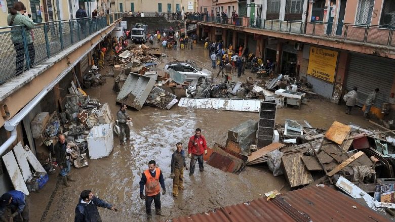 Italia e veriut goditet nga stuhi dhe reshje masive, evakuohen qindra banorë (Foto)