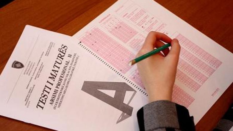 KShM merr masa për shkelësit e rregullave gjatë mbajtjes së provimit të Maturës Shtetërore, përjashtohen nga testi 54 nxënës