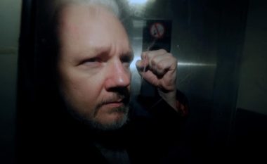 SHBA kërkon zyrtarisht ekstradimin e Assange?