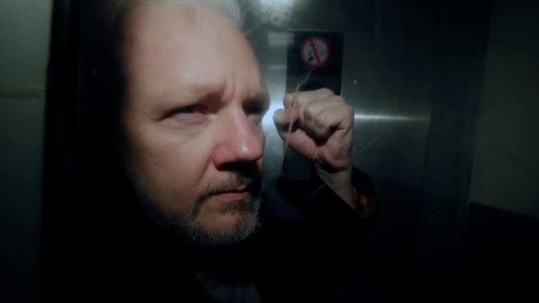 SHBA kërkon zyrtarisht ekstradimin e Assange?