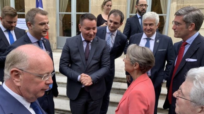 ​Ministri Lekaj kërkon përkrahje për Kosovën nga homolgu i tij francez