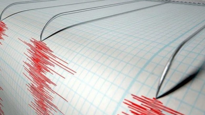 ​Një tërmet i fuqishëm godet Indonezinë