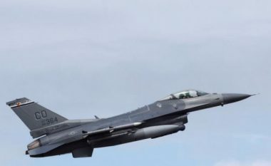 Bullgaria heq aeroplanët rusë, kërkon F-16 amerikan