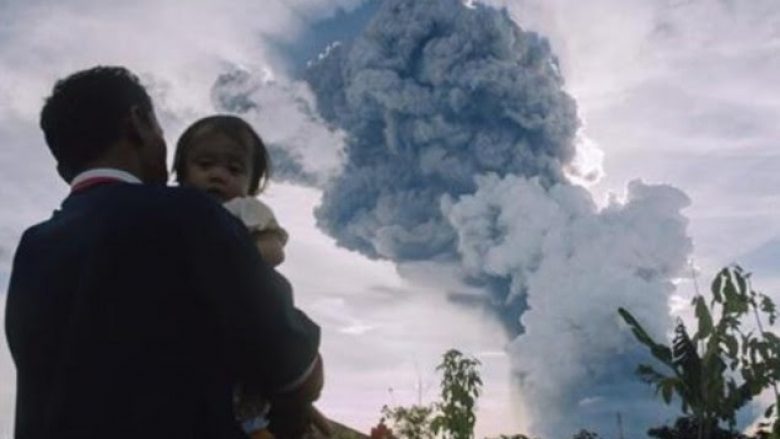 Indonezia rrezikohet nga shpërthimet e reja vullkanike