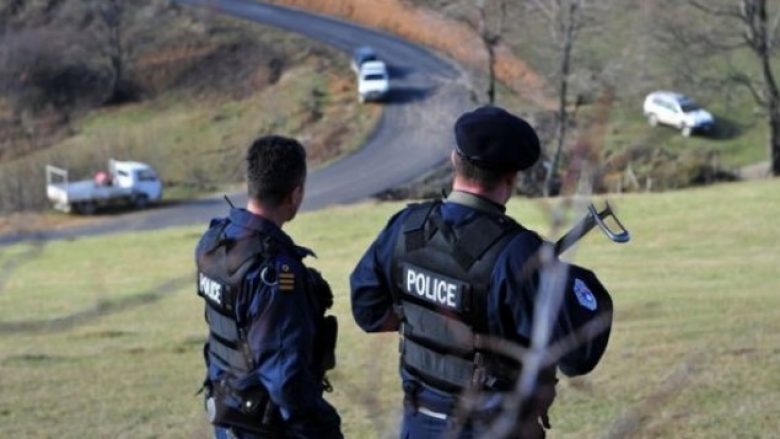 Rrahje mes policëve në veri të Mitrovicës