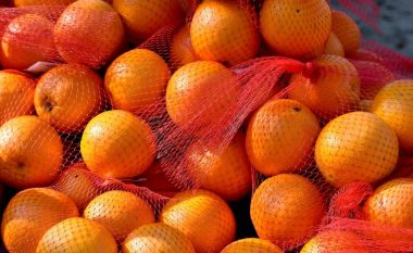 A e dini pse portokajtë shiten gjithmonë në rrjeta të kuqe?