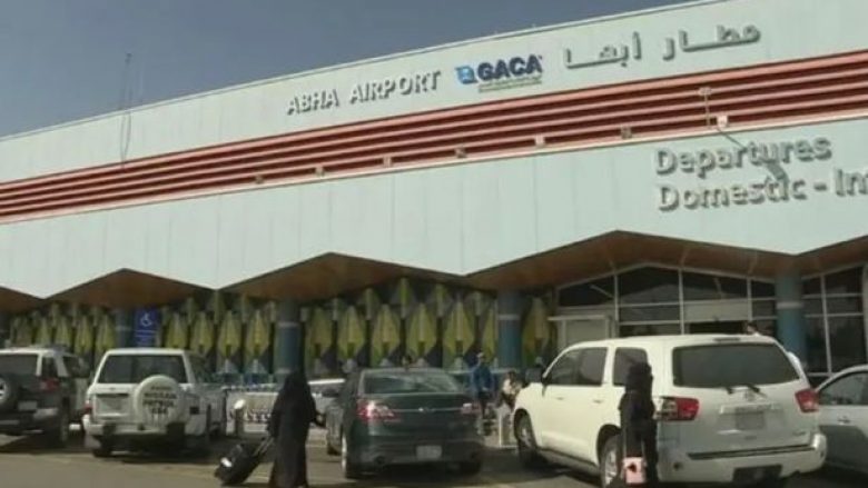 Sulmohet me raketë Aeroporti Abha i Arabisë Saudite, disa të plagosur (Video)