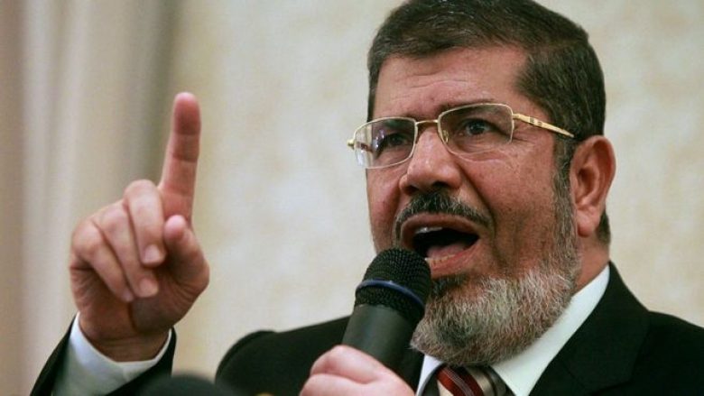 Presidenti i rrëzuar i Egjiptit, Mohammed Morsi vdes në gjykatë