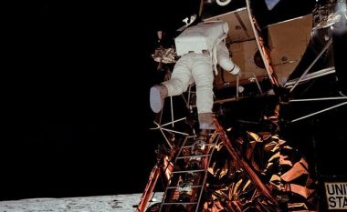 A u falsifikua shkuarja në Hënë – flet eksperti i kinemasë