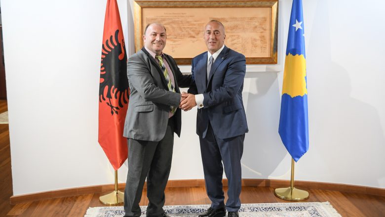 Haradinaj priti në takim Azgan Haklajn, President i Unionit të Artistëve të Kombit Shqiptar