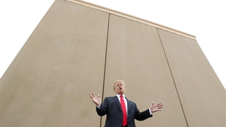 SHBA, Gjykata e Lartë i hapë rrugë ndërtimit të murit me Meksikën