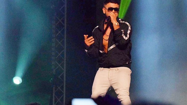 Trafiku dhe vonesat në doganë ia pamundësuan Noizyt mbajtjen e koncertit në Podujevë