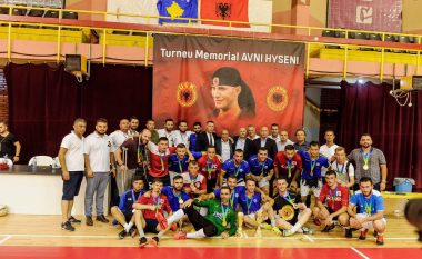 Është përmbyllur në Pejë Turneu Memorial i Futsallit ‘Avni Hyseni’