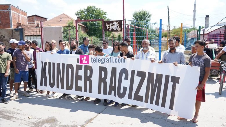 Protestohet për vrasjen e të miturit nga Fushë Kosova, protestuesit kërkojnë luftimin e kriminalitetit