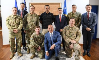 Haradinaj takon një delegacion ushtarak amerikan, flasin për ndihmën e SHBA-së për FSK-në