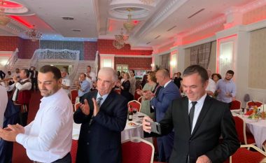 Një dasmë në Ferizaj bënë bashkë Haradinajn, Selimin e Zekën