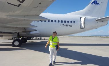 Probleme me aeroplanin e linjës Stutgart-Prishtinë, udhëtarët detyrohen të zbresin