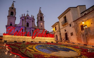 Prezantohet koleksioni mbresëlënës Haute Couture i Dolce & Gabbana në Palma di Montechiaro (Foto, Video)