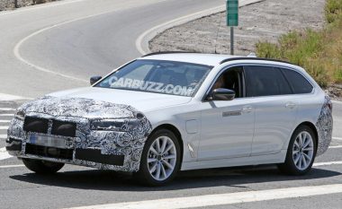 BMW 5 Series i përditësuar si një hibrid me teknologji të lart
