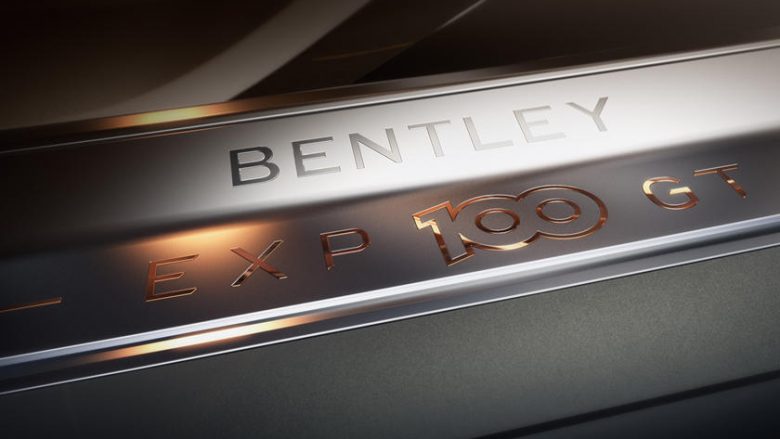 Bentley me makinë të re që ndryshon shumë nga të tjerat (Video)