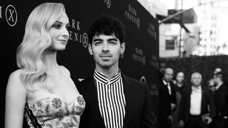 Joe Jonas dhe Sophie Turner publikojnë pamje nga martesa e dytë në Francë