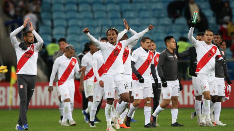 Peru mposht thellë Kilin, i bashkohet Brazilit në finalen e Kupës së Amerikës