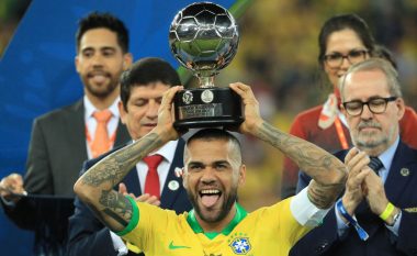 Dani Alves shpallet lojtari më i mirë në Kupën e Amerikës