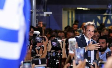 Kryeministri i ri grek kërkon të ulë taksat për bizneset dhe shtresën e mesme
