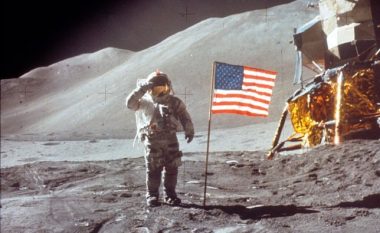 Misioni në Hënë dhe të vërtetat e pa-rrëfyera të NASA-s