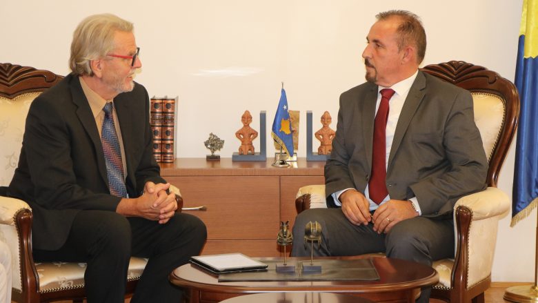 Ministri Mustafa takon ushtruesin e detyrës së shefit të EULEX-it, flasin për përforcimin e sundimit të ligjit
