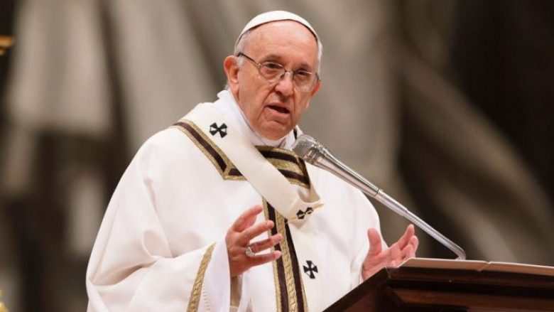 Papa Françesku pritet të vaksinohet javën e ardhshme