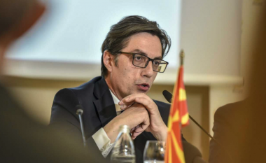 Pendarovski: Të gjithë kemi qenë ose jemi në pushtet, t’u kërkojmë falje popullit të Maqedonisë