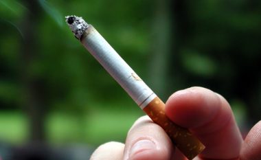 Qytetarët e Kosovës tymosin mbi 300 milionë euro duhan