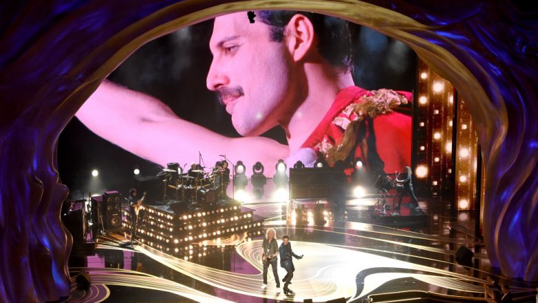 Himni kult i muzikës rok “Bohemian Rhapsody” bëhet klipi më i vjetër që kalon një miliard shikime në YouTube