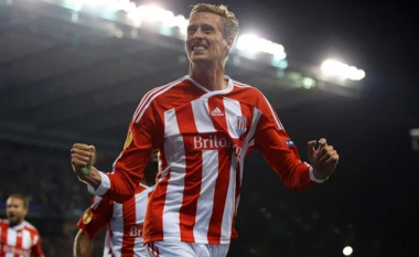 Zyrtare: Pensionohet Peter Crouch