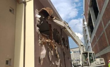 Kompania "ABI" reagon për rrënimin e një pjese të objektit të Qendrës Tregtare “Abi Çarshia”, ndaj Komunës së Prizrenit