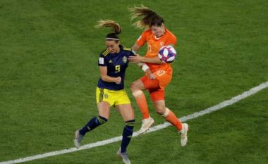Kosovare Asllani lëndohet rëndë, Holanda mposht Suedinë dhe shkon në finale të botërorit