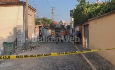 Zjarr i madh në dy banesa në Korçë, shkrumbohet njëra – publikohen pamjet e para