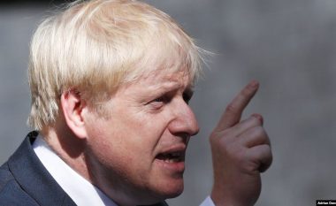 Boris Johnson mbron marrëveshjen e BREXIT-it si mënyra e vetme për ta tejkaluar krizën