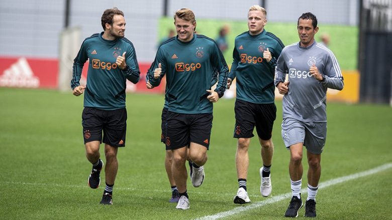 De Ligt fillon stërvitjet para sezonale me Ajaxin