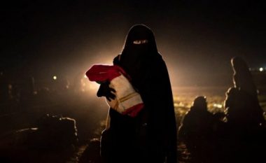 Gruaja refugjate në Siri kërkon të kthehet në Kosovë