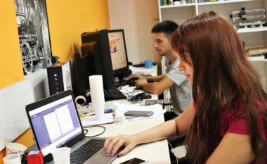 ICK dhe Zyra e BE-së në Kosovë angazhohen për punësimin e të rinjve në fushën e TIK