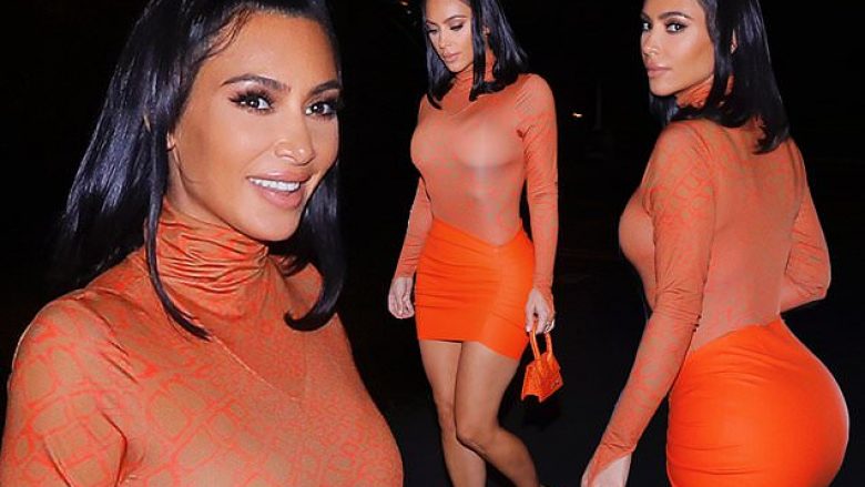 Kim Kardashian duket tërheqëse në ngjyrën portokalli, ndërsa niset për një darkë në Beverly Hills