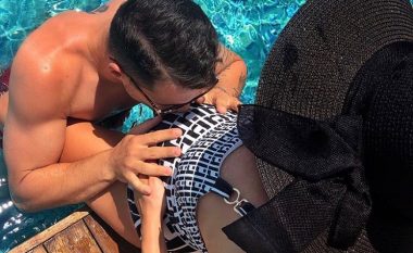 Grani Xhaka me pushime verore, Leonita me poza në bikini