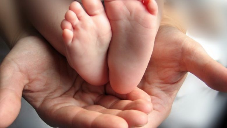 Bie numri i lindjeve në Klinikën Gjinekologjike në QKUK, sivjet 136 foshnje më pak