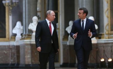 Macron e Putin takohen më 19 gusht