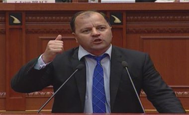 Deputeti Maliqi i bënë thirrje opozitës për revoltë demokratike popullore
