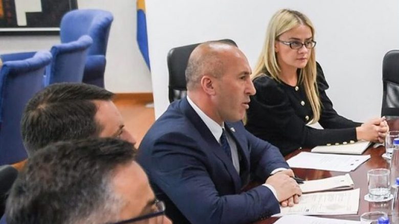 Këshilltarja me fjalë të mëdha për Haradinajn: E pashë teksa u acarua kur ia përmendën ndarjen e Kosovës